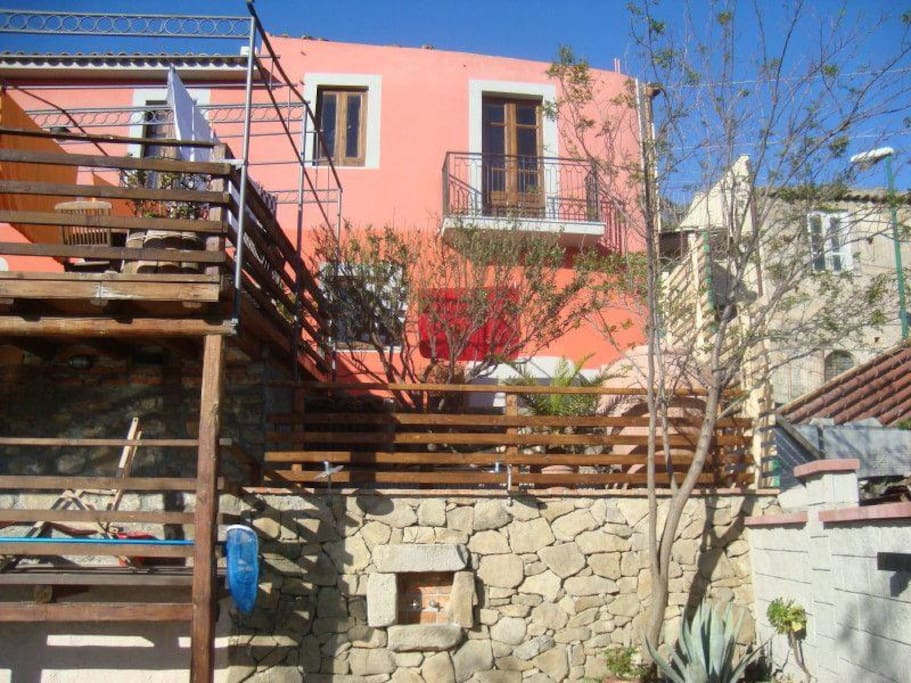 Borgo al Costa Casa No. quattro - mit großer Holzterrasse, Pool, Sauna, Garten, Grillstation