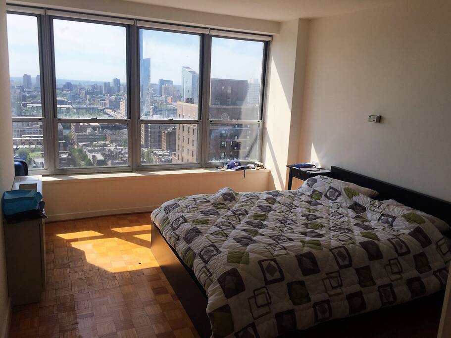 Bedroom with queen bed