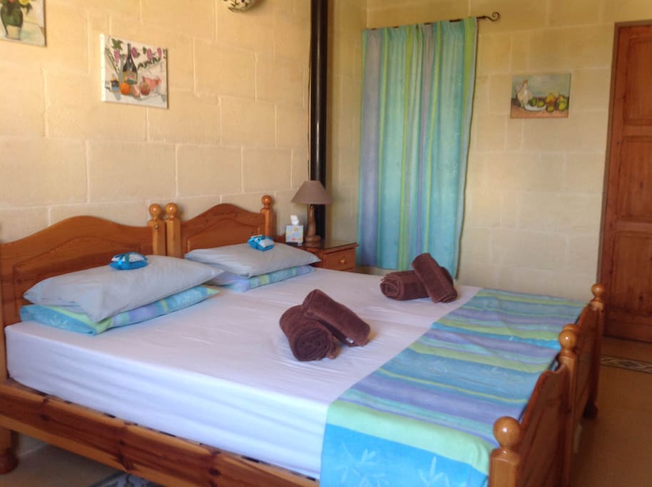 The Family Room has airconditioning/heating and heated under blankets on the adult beds in Winter.