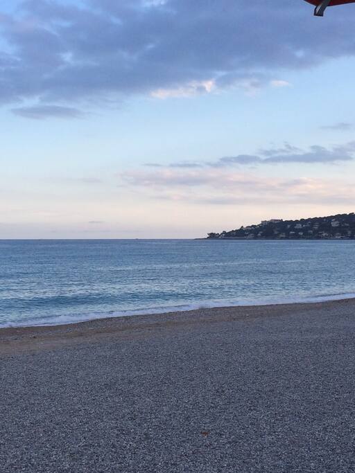 A 700 mètres du bord de mer