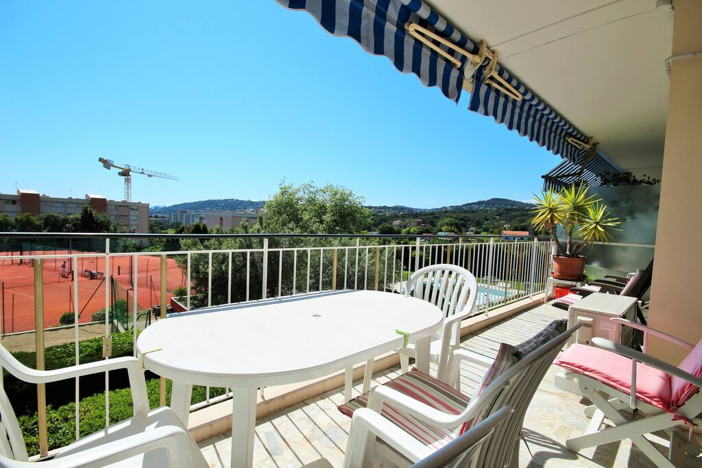 Terrasse Sud-Ouest - Vue dégagée - Donnant sur séjour et chambre