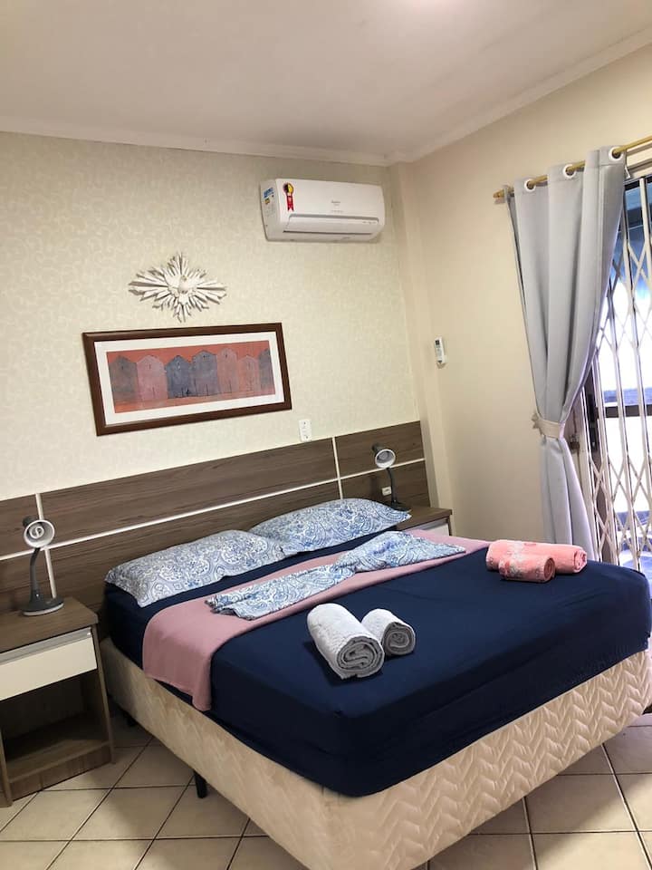 Casal Room, со клима уред, кабловска телевизија и wifi систем на самиот стан.