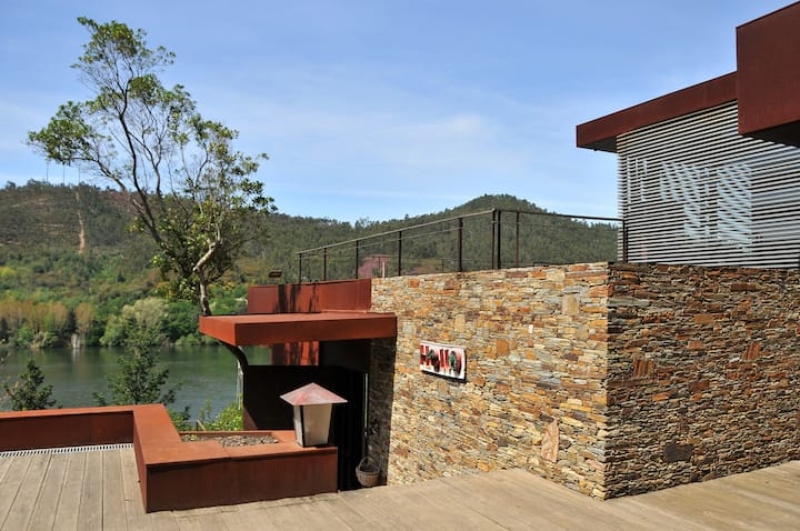 Douro Q ª Dos Espigueiros Corten Houses For Rent In Gondomar Porto Portugal