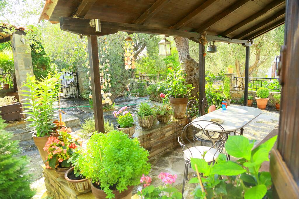 the table for breakfast