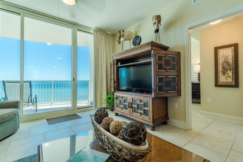 Gorgeous Living Area with Gulf Views, Massive Flat Screen TV, and Super Comfortable Seating for Everyone!