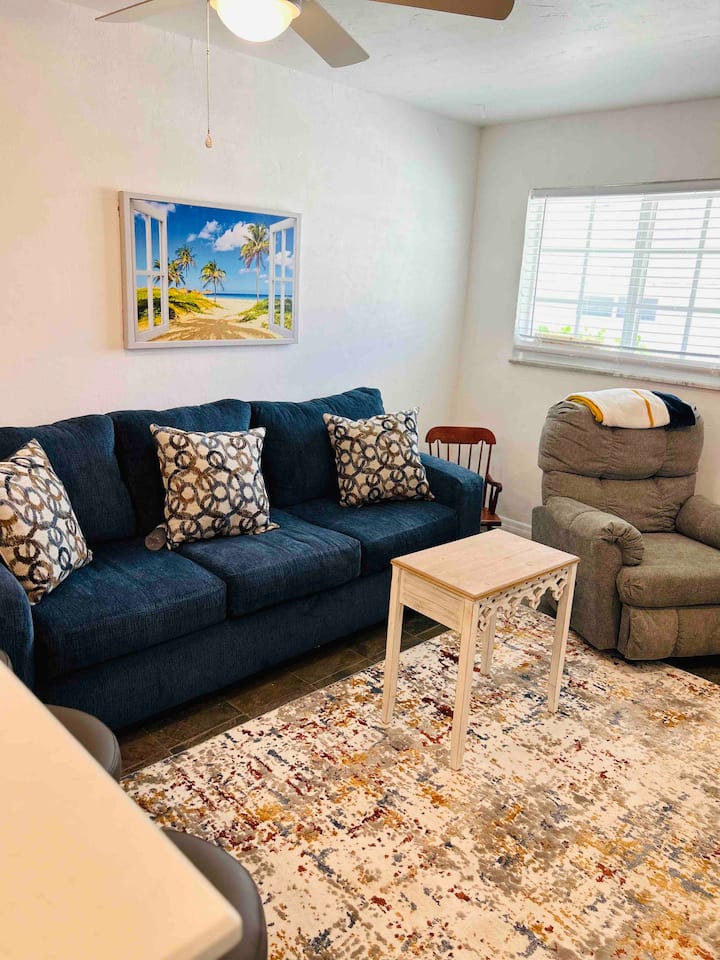 Deja Blue  1000 Ft From Beach  Great For Families - Fort Myers Beach, FL