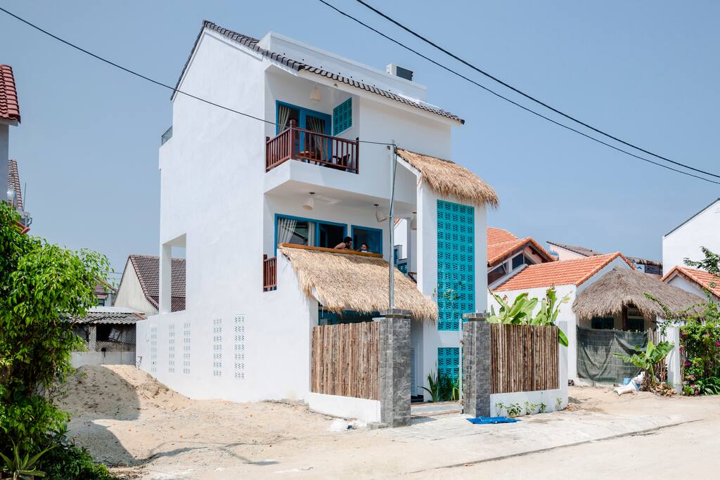 Here you are, our villa from the outside