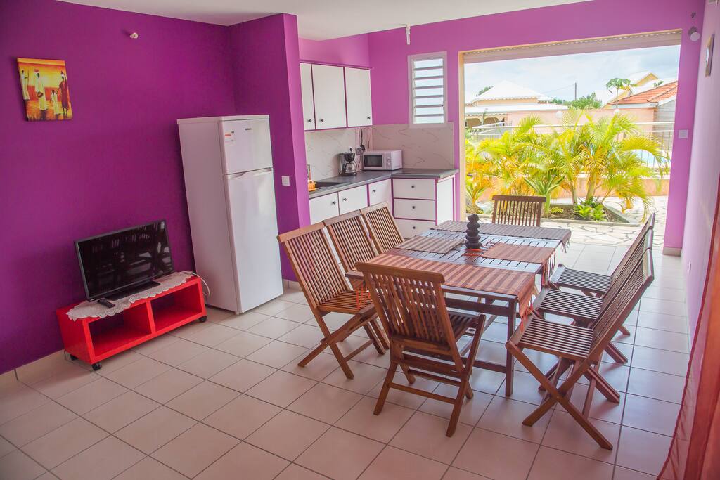 salle pouvant accueillir 8 personnes