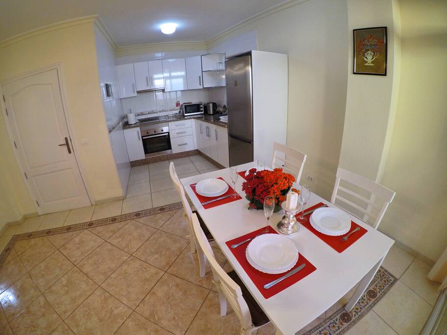 Kitchen/Dining Area