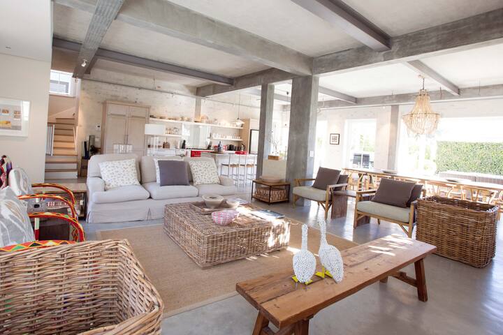 Casa Estiva Family Villa – Beach, Pool, Views gallery image 3