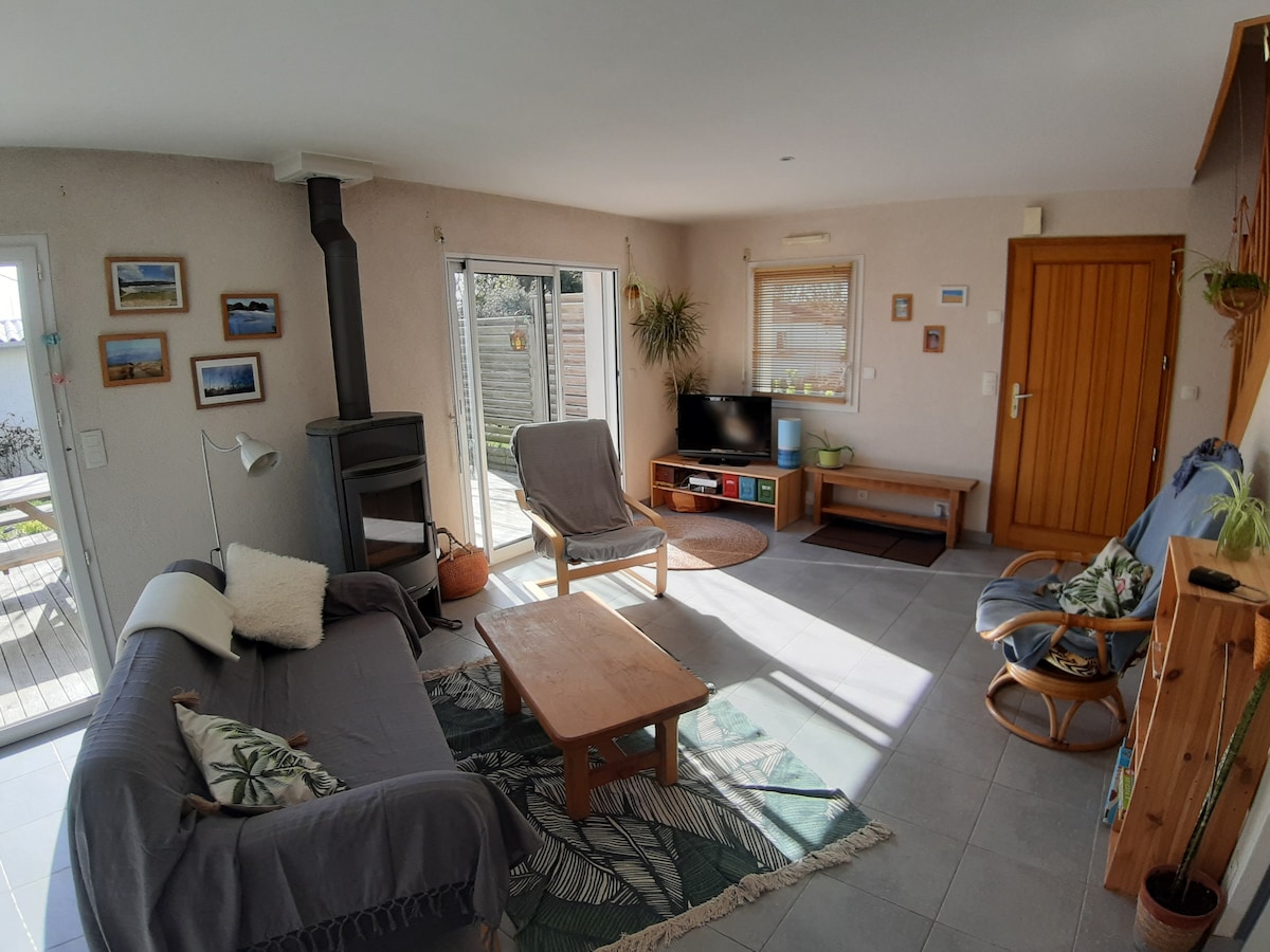 Top performing Airbnb: Quiet house, in the village of Erdeven in Erdeven