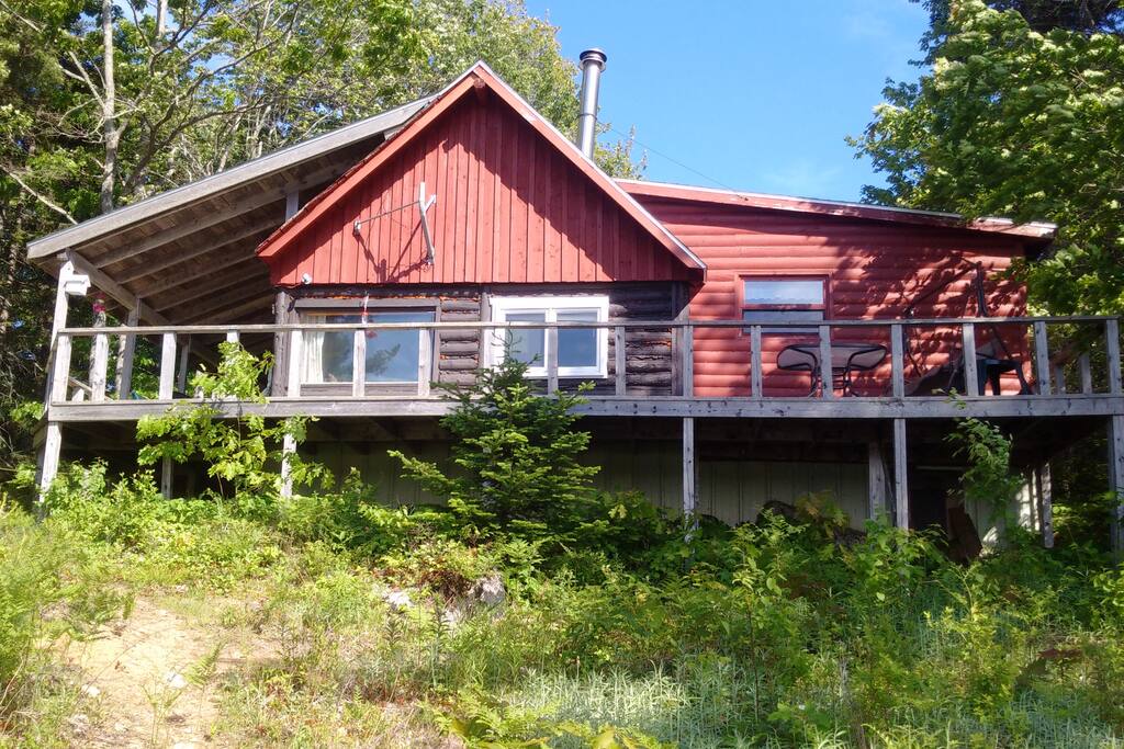 Jerry Lake Lakefront Cottage kids are Cabins for Rent in