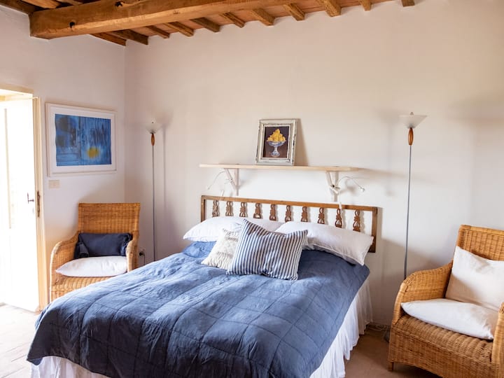 Chumba cha 3 cha kulala kilicho na kitanda cha watu wawili