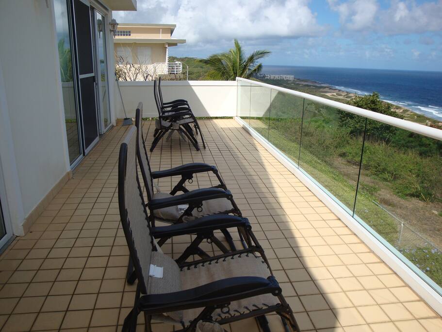 Beautiful, Private home overlooking the Atlantic