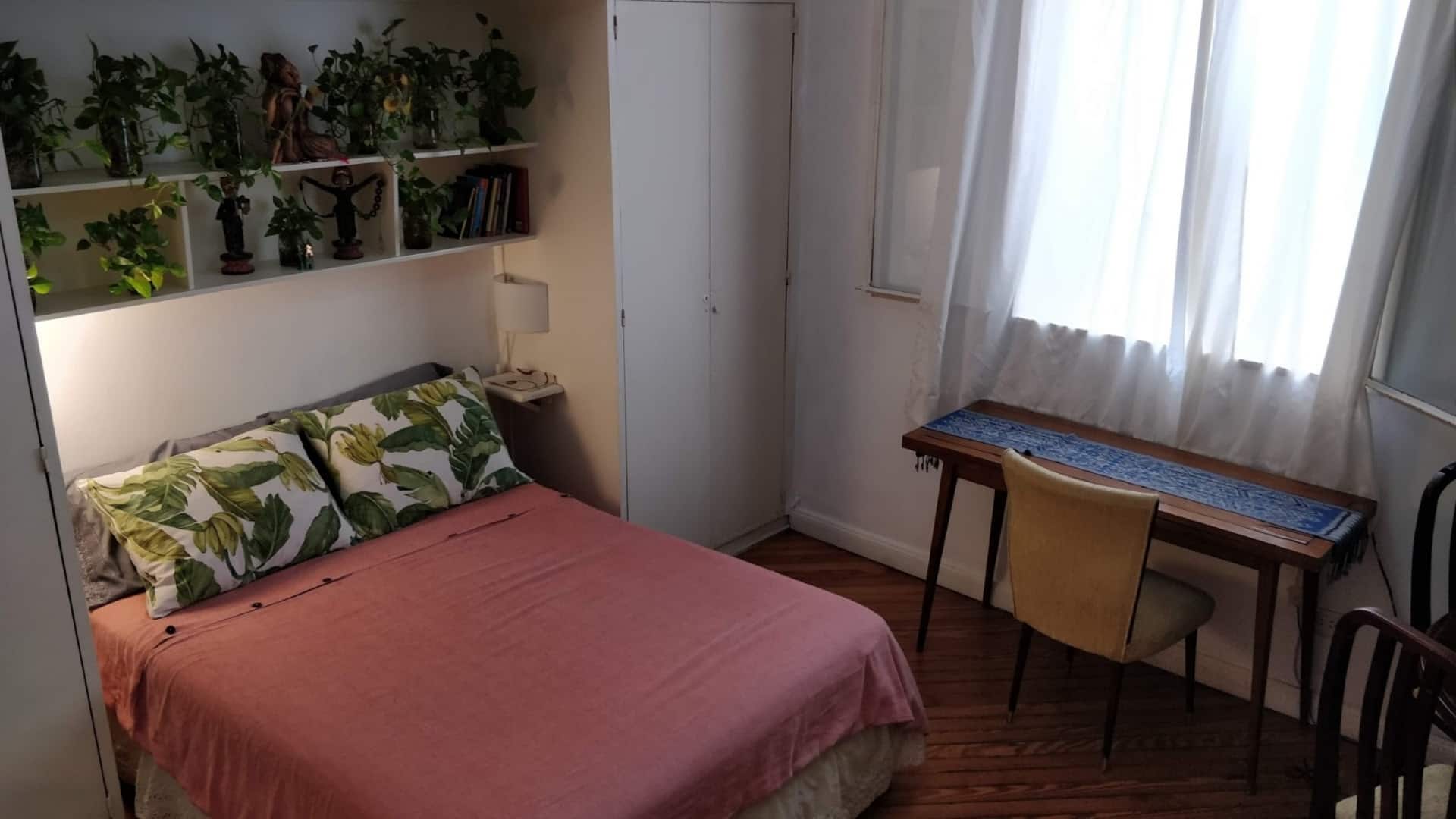 Great location in San Telmo! Tango & Antiques