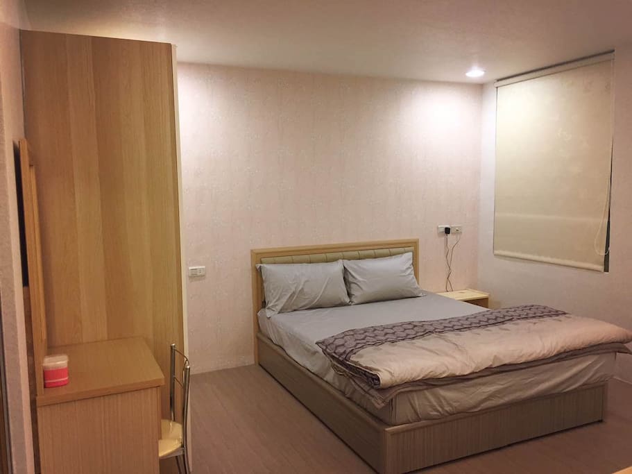 沙發衣櫃應有盡有
Sofa ! Closet!