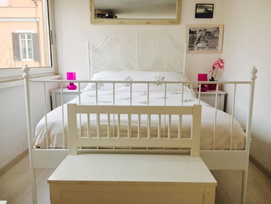 Queen Bed 140x200