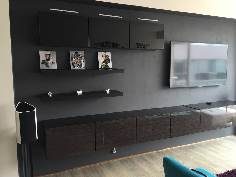 Sala con apple TV, Netflix y TV 60"