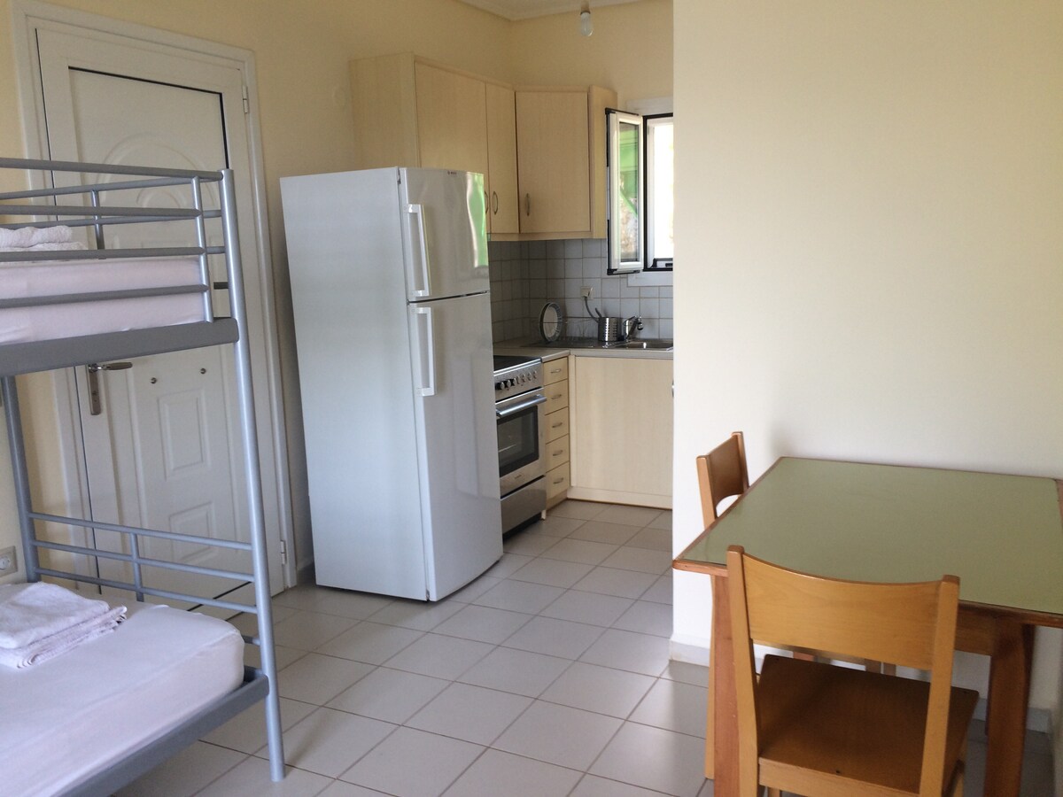 Mesa para 4 personas - 4 personas en el interior - 4 personas en el interior 