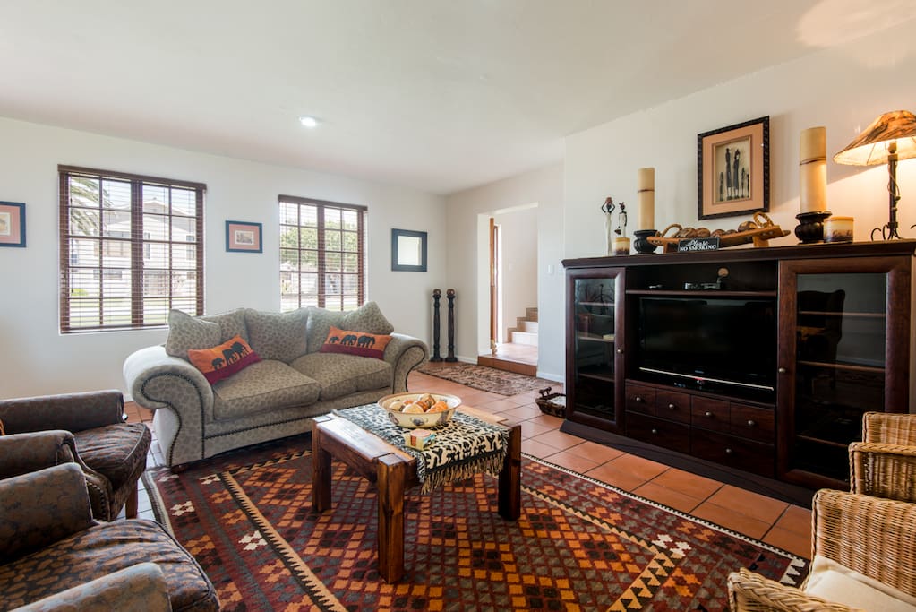 FORMAL LOUNGE