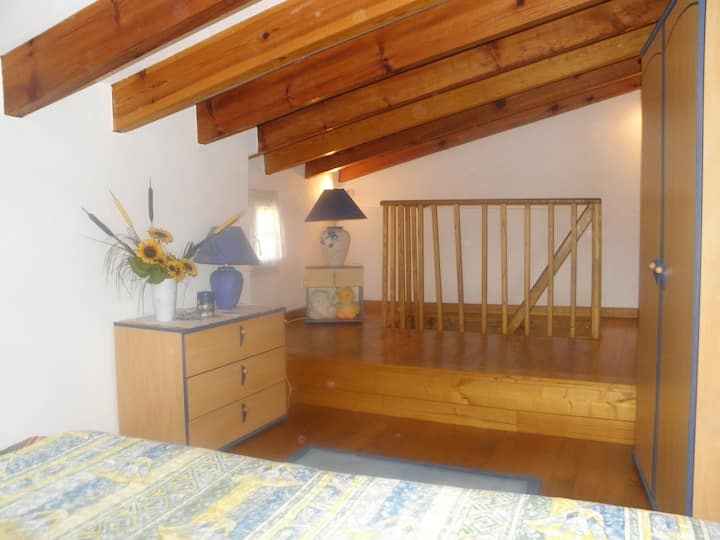 Ზედა ოთახი 