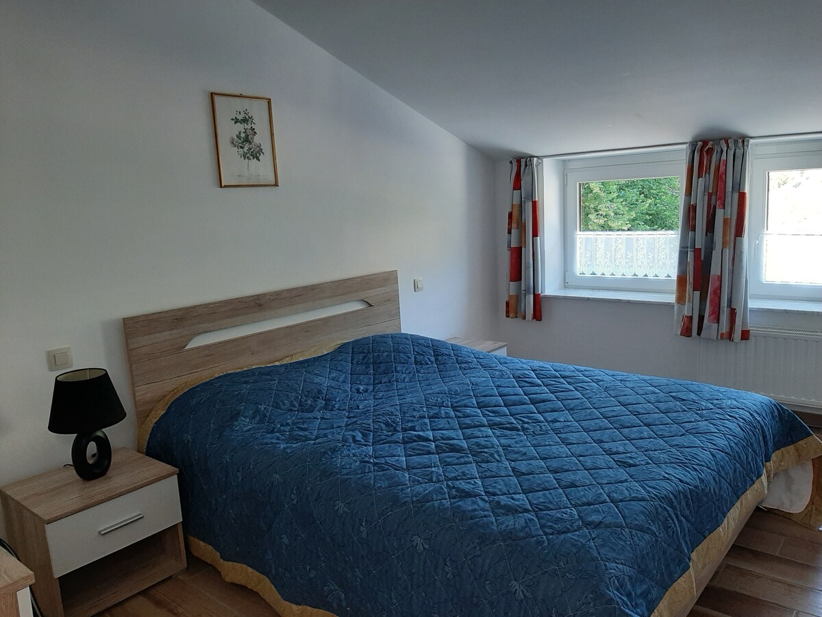 Dhomë gjumi 3, me krevat dopio 