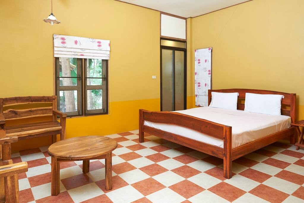Bed/Livingroom