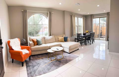 Top performing Airbnb: (F6) 4B4B Sleep 8+ Close to Universal Disney DTLA in San Gabriel