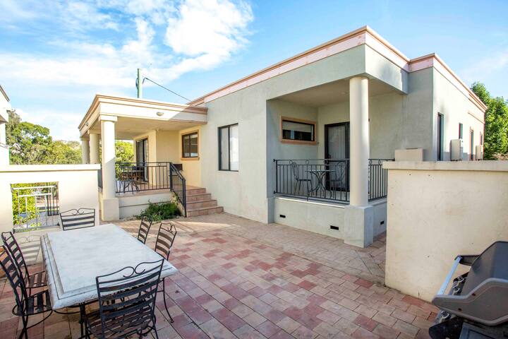Airbnb Lake Hume Village Vacation Rentals Places To Stay