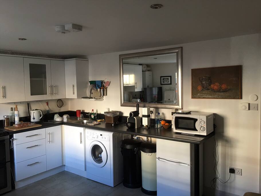 Fully equipped kitchen/diner