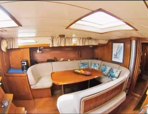 Propriété Airbnb réussie: Boat cabin mooring in Porquerolles and breakfast à Hyères