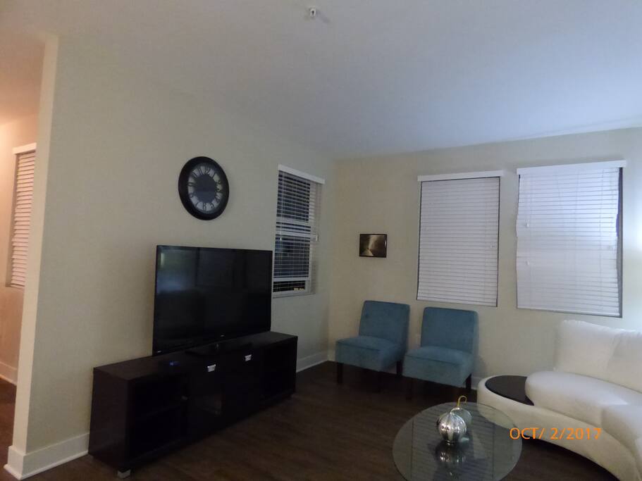 55" Smart TV
