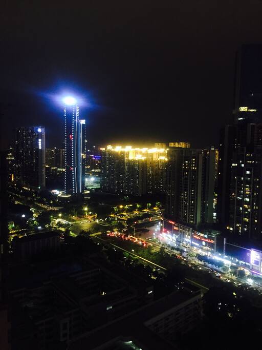 窗外夜景