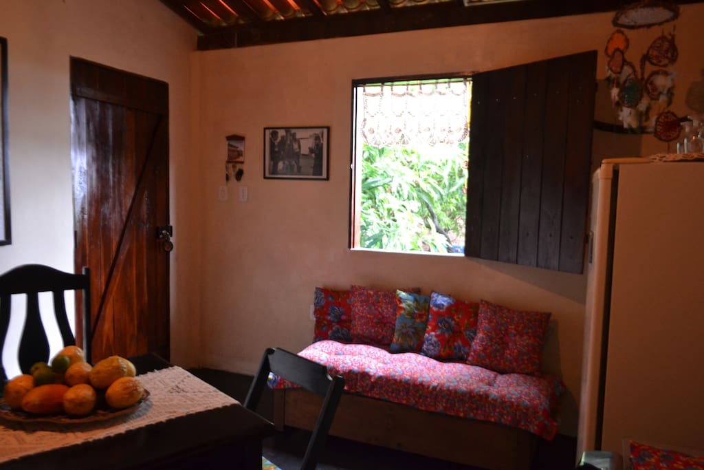 sala conjugada com a cozinha