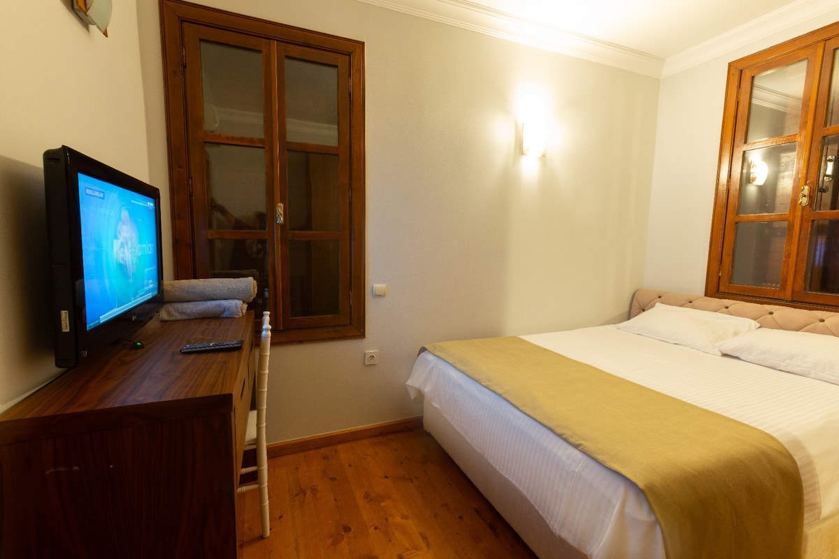 საძინებელი 4