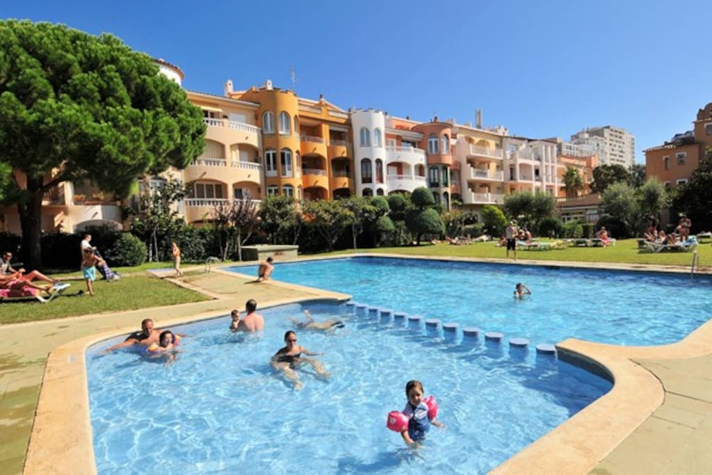 Une des 4 piscines communautaire