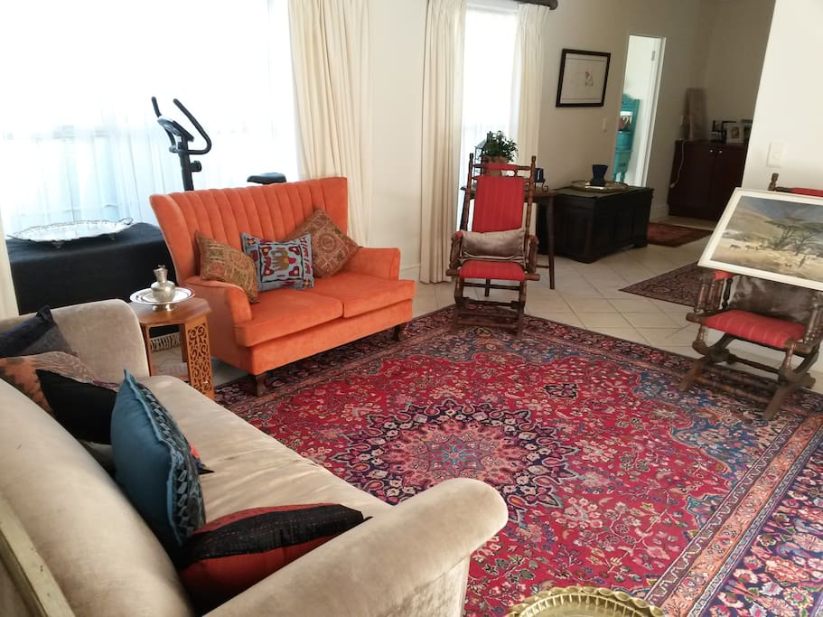 Moroccan styled lounge