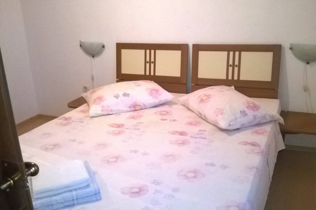 bedroom no.1
