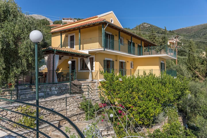 Villa Andonis Nisaki 500metres from Nisaki Beach