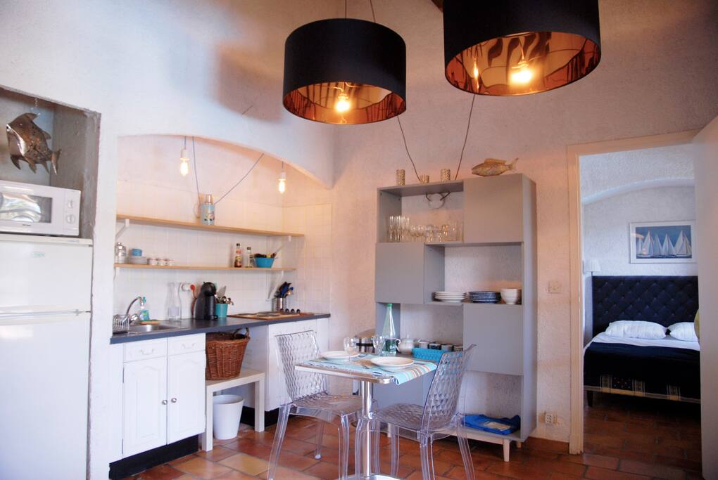 Cuisine réaménagé avec de nombreux rangements