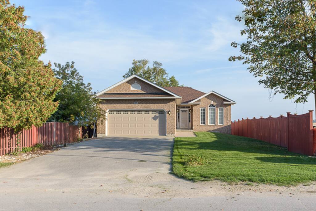 FRONT OF THE HOUSE