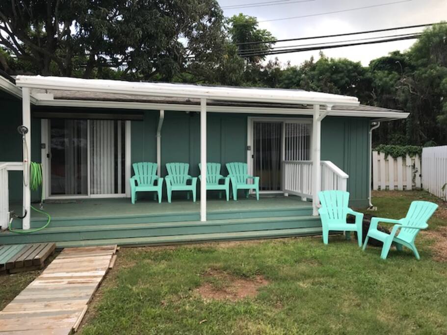Enjoy a cup of coffee on the desk outside the bedrooms