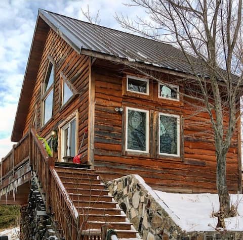 Tall Haus at Rocky Top Farms (dog friendly)