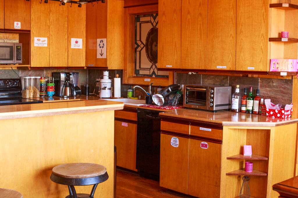 Our fully stocked kitchen is waiting for your creation!