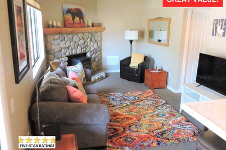 WEEKEND SALE  * LUXURY Condo*  DOG OK!