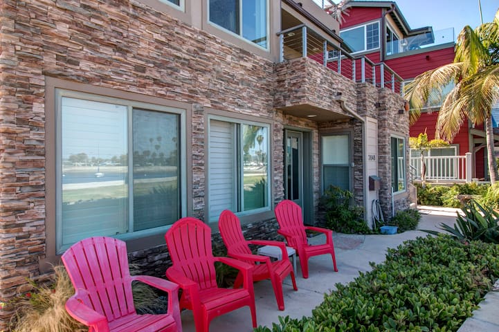 Relaxing Bayview Sunrise B1