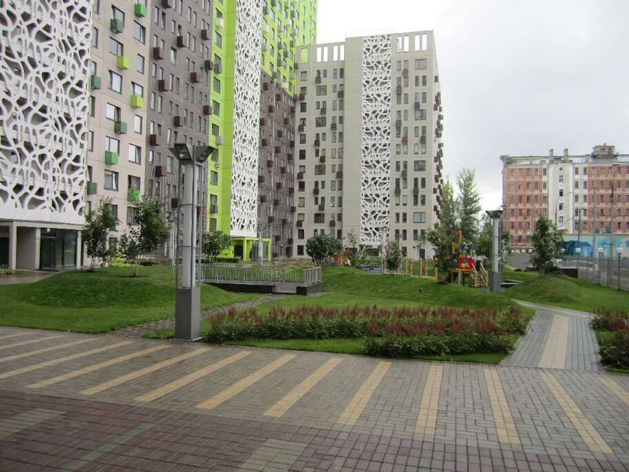 Двор