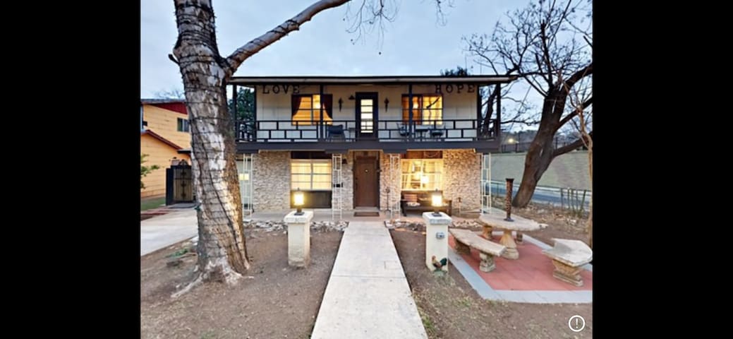 SoCo home 2 miles from Downtown gallery image 2