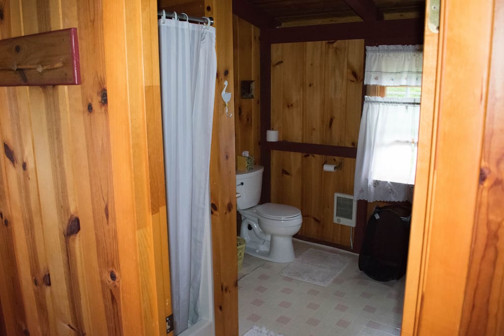 2nd Floor Bathroom