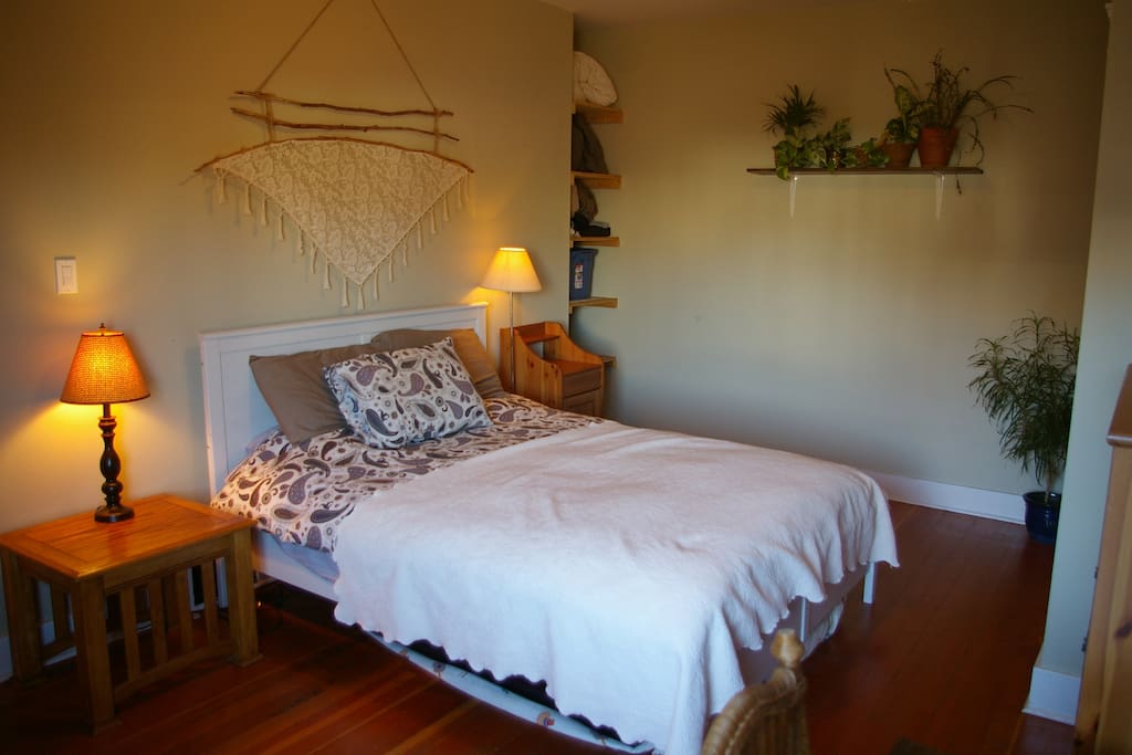Bedroom with Queen sized bed.